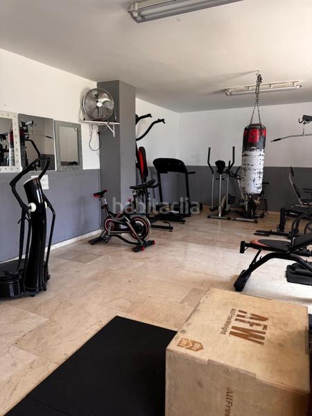 Foto ae808cc3-ced7-458a-b0f4-a59f9615b351. Apartamento Los Pacos piso 2 dormitorios, terraza, piscina, garaje, jardín en Fuengirola