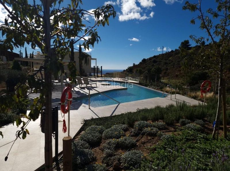 Foto f0b711b0-611e-4686-990c-916684bc31c2. Piano terra con riscaldamento parcheggio piscina in Mijas