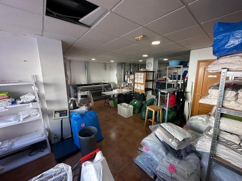 Foto 751ab201-4c38-4f67-a24c-ba992da91a44. Lloguer local comercial a Centro Benalmádena