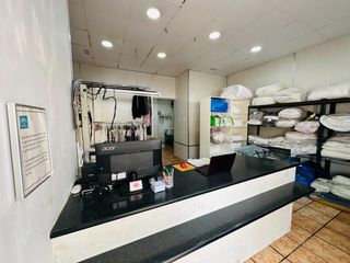 Traspàs Local Comercial a Centro. Benalmádena pueblo  traspaso de lavandería en funcionamiento