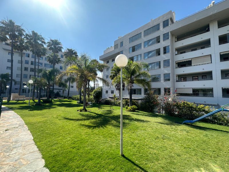 Foto 37dd79c4-1b0c-4d46-9e66-e7dc3c29ad2c. Apartament amb calefacció aparcament piscina a Castillo Sohail - Myramar Fuengirola