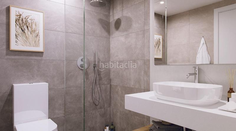 Foto f2ec2d89-0aea-424f-b3d4-7ed8de6b153d. Apartament amb calefacció aparcament piscina a Montemar Torremolinos