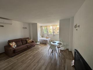 Lloguer Apartament a Torreblanca del Sol. Torreblanca baja  amplio estudio reformado, aparcamiento y pisci
