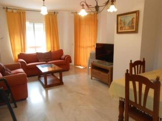 Appartement à Los Boliches. Los boliches  piso, 3 dormitorios, terraza y patio interior, pis