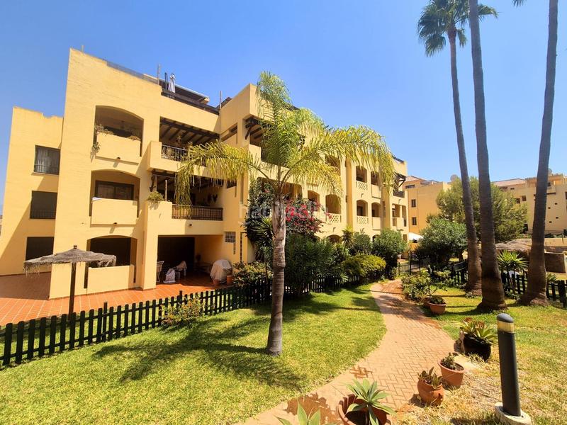 Foto 5b6a8ef7-bf62-41d7-9d66-9112ebd14794. Ático Riviera del Sol ático, 2 dormitorios, terraza, piscina y jardín en Mijas