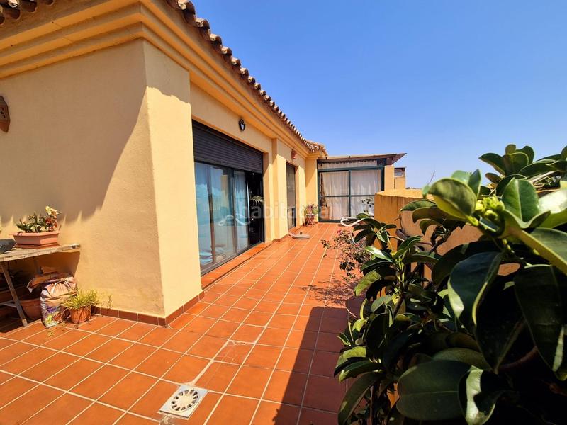 Foto 7a4b2a14-62cb-45ea-9701-b7ec938b0ea4. Ático Riviera del Sol ático, 2 dormitorios, terraza, piscina y jardín en Mijas