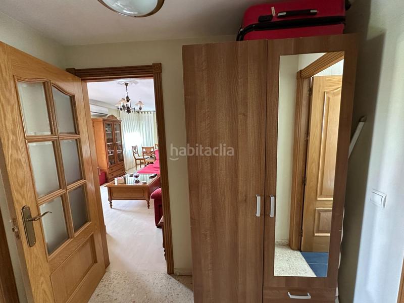 Foto 2a442422-0a43-48fc-87fa-99f0bf0cbcab. Alquiler piso centro pisazo 3 dormitorios, parking y piscina comunitarios, terraza en Fuengirola