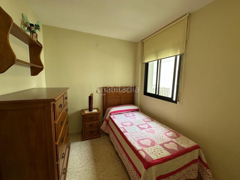 Foto 8537ef3d-eab4-437a-b93d-121eb34f7484. Alquiler piso centro pisazo 3 dormitorios, parking y piscina comunitarios, terraza en Fuengirola