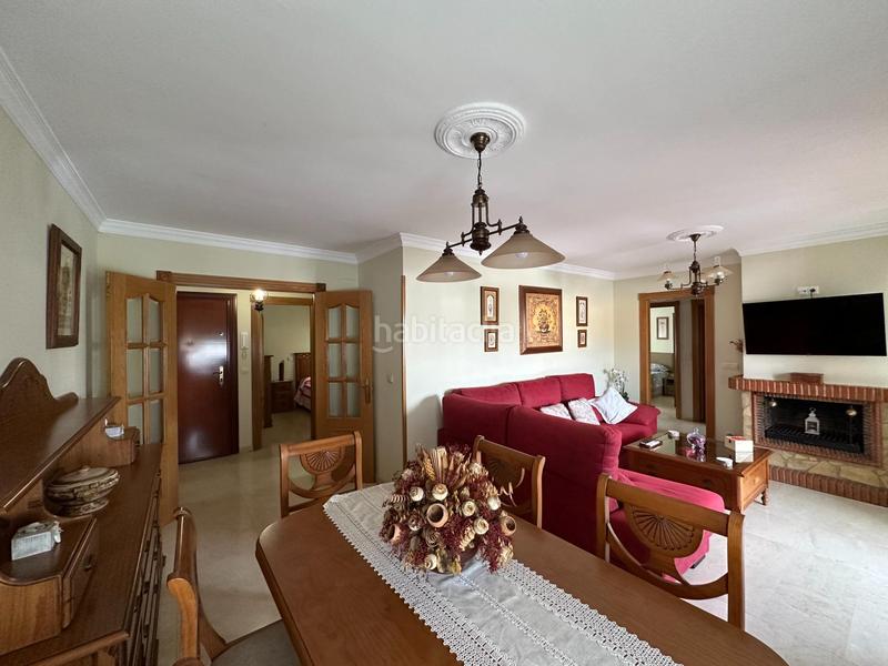 Foto 8ba93d28-0f88-4cce-8fdb-cf76d65055fb. Alquiler piso centro pisazo 3 dormitorios, parking y piscina comunitarios, terraza en Fuengirola