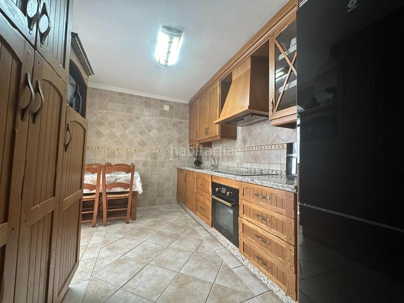 Foto e73b6240-a0bc-417f-8508-854a670a56a2. Alquiler piso centro pisazo 3 dormitorios, parking y piscina comunitarios, terraza en Fuengirola