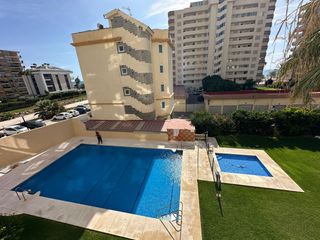 Affitto Piccolo appartamento in Playa de los Boliches. Los boliches  sept a junio piso, 1 dormitorio, piscina, jardín y