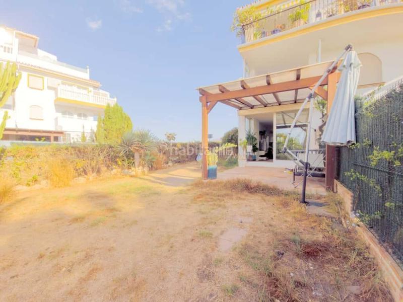 Foto cd6db93d-d787-42eb-a7d1-7535278af4ad. Erdgeschoss mit pool in El Faro de Calaburra - Chaparral Mijas