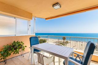 Apartamento en Puerto Deportivo. Los boliches 1 línea playa  piso 2 dormitorios frontal al mar