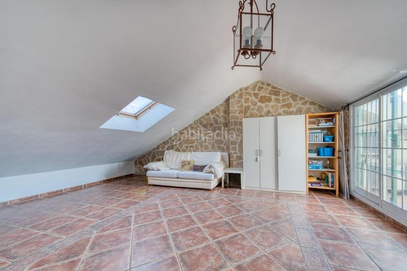 Foto 32ad58ef-c695-485c-9869-a1c1ffa00c34. House with heating parking in Playa de los Boliches Fuengirola