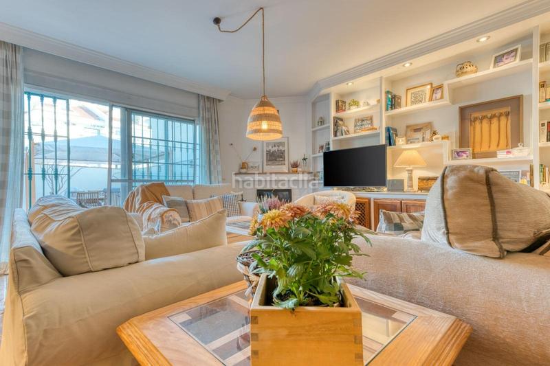 Foto 67fd766f-6615-4e25-9319-f62a60cc73b2. House with heating parking in Playa de los Boliches Fuengirola