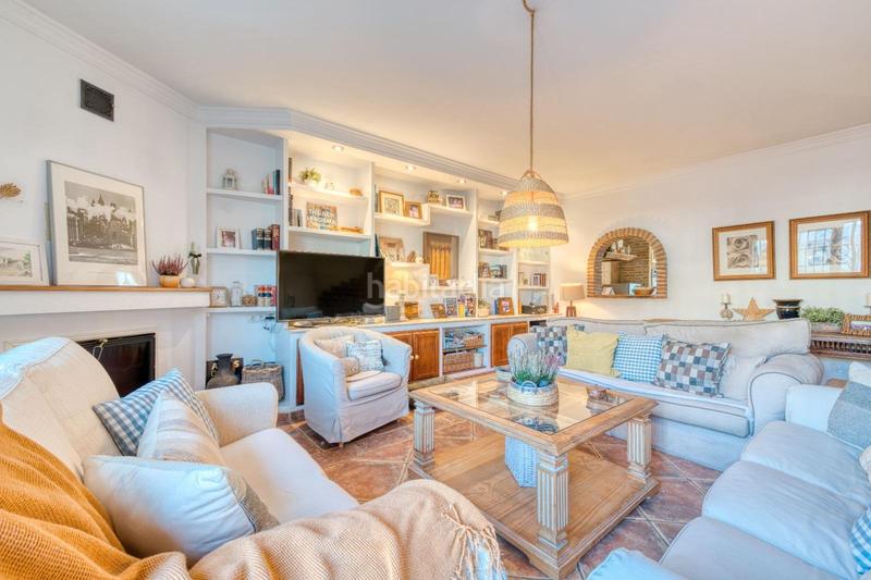 Foto ac60d33f-40d8-4d1c-be6c-f3aff65c629a. House with heating parking in Playa de los Boliches Fuengirola