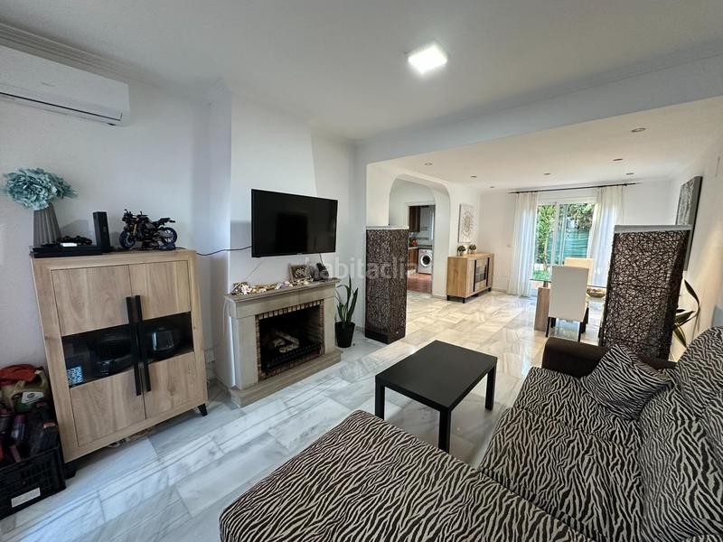 Foto 8aeaf68f-2d44-4fc5-bfa0-a2bb3288e8ab. Rent semi detached house with parking pool in Castillo Sohail - Myramar Fuengirola