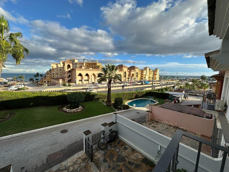 Foto b2ecb304-73e2-41f8-8761-82d25ac95aee. Rent semi detached house with parking pool in Castillo Sohail - Myramar Fuengirola