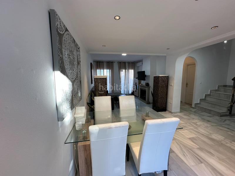 Foto e774d2a9-9796-4c0e-8365-aea4222cca0f. Rent semi detached house with parking pool in Castillo Sohail - Myramar Fuengirola