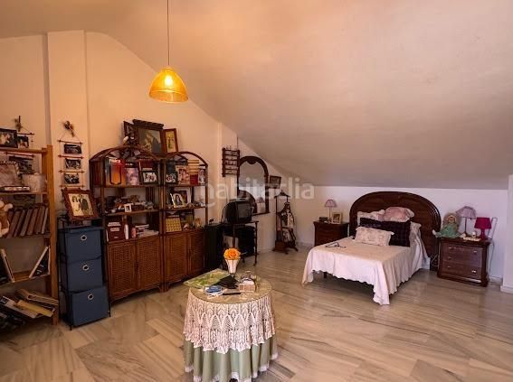 Foto 9b878db0-c3d8-4ddb-a0f1-bed49dd1b162. Casa aparellada amb aparcament piscina a Puerto Deportivo Fuengirola
