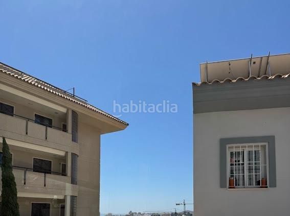 Foto cec746c4-c89f-4cea-a933-fa56fd823a34. Casa aparellada amb aparcament piscina a Puerto Deportivo Fuengirola