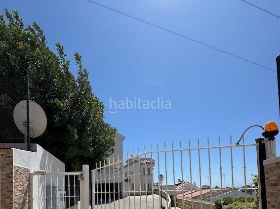 Foto e2aa21ec-a56e-4a37-94bd-2d7e16f6dee5. Casa aparellada amb aparcament piscina a Puerto Deportivo Fuengirola