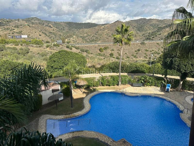 Foto baedba05-f0dd-4676-bb9f-e12ad9f91172. Apartment with parking pool in El Rosario - Ricmar Marbella