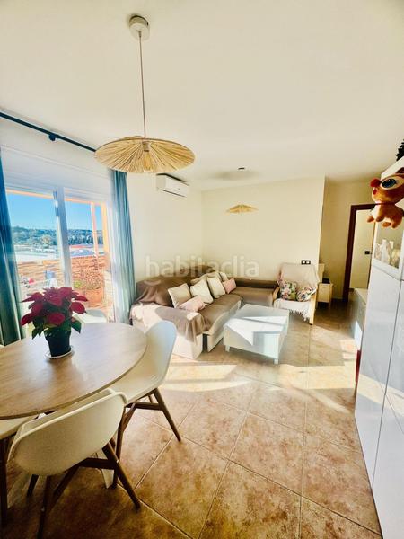 Foto 938c16ec-3fdc-46fa-93af-70e0155a0e77. Apartamento las lagunas coqueto piso de 2 dormitorios, 20m de terraza privada en Mijas