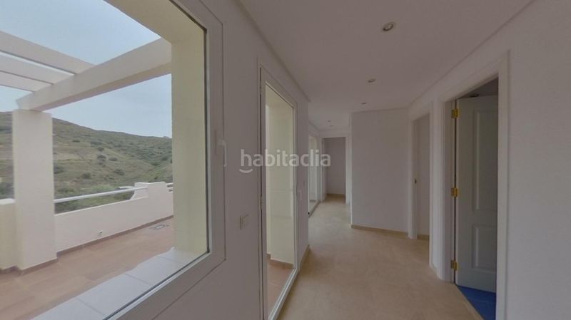 Foto cbcb5b61-b6d3-48a5-a107-9fd8fc0fd312. Àtic a Calahonda Mijas