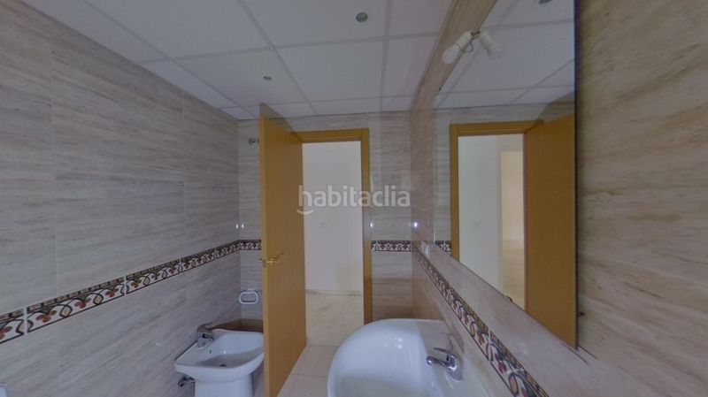 Foto b38cadf6-fa5c-4e3a-ae52-48cb1b431971. Apartament amb piscina a Zona Centro Comercial Torrequebrada Benalmádena