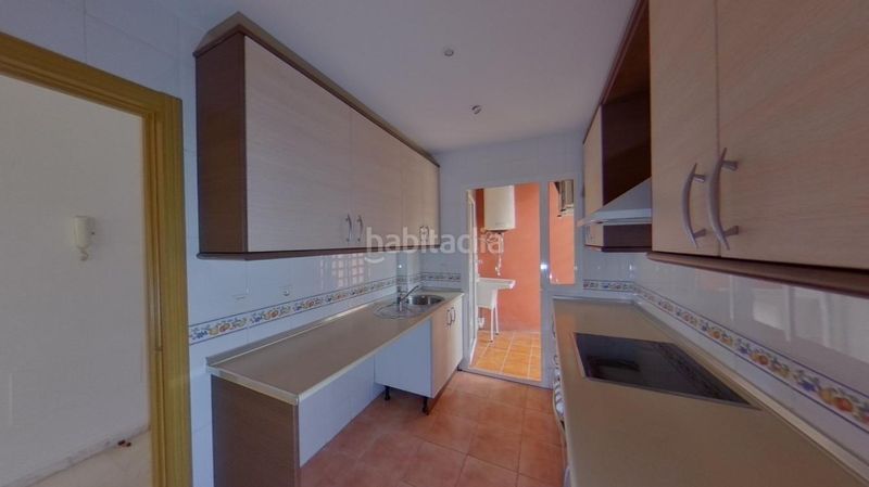 Foto ec2ff3a0-9127-4339-8142-31068a196080. Apartament amb piscina a Zona Centro Comercial Torrequebrada Benalmádena