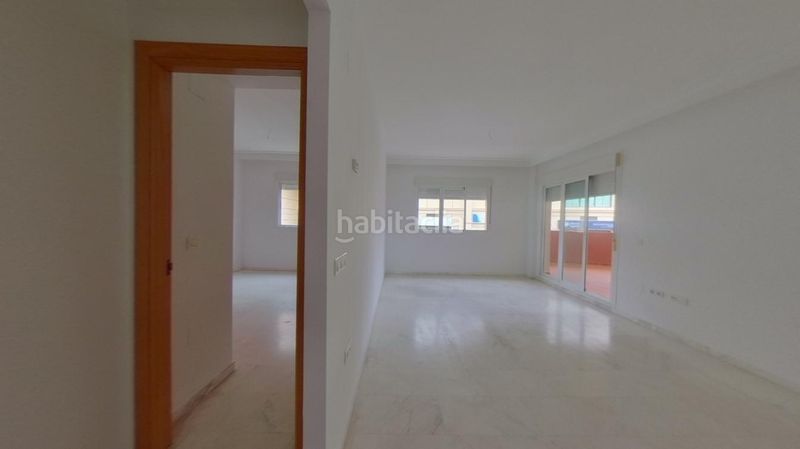 Foto 435dbd62-001a-4f50-8b4a-e055dd37a0c3. Apartament amb aparcament a Zona Centro Comercial Torrequebrada Benalmádena