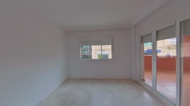 Foto a325fadf-cabc-4cf0-a474-4680182ac3d7. Apartament amb aparcament a Zona Centro Comercial Torrequebrada Benalmádena