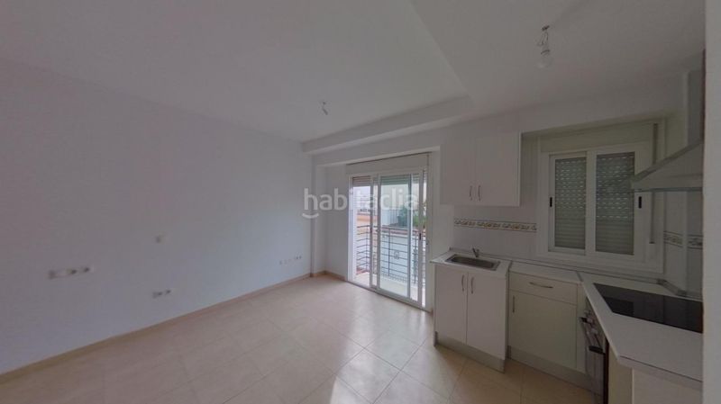 Foto 22540d59-4967-426e-80c3-30cd9da479f3. Dúplex , 1 dormitorio, balcón en Centro Benalmádena
