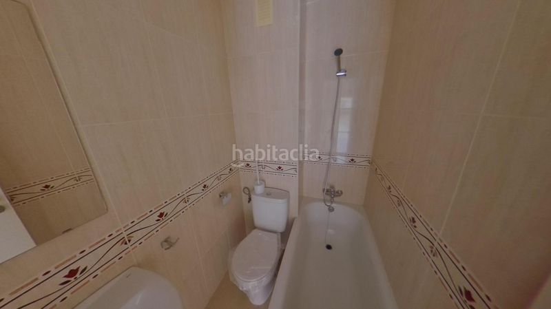Foto 9ff63459-71d0-4e4e-b78f-5db0af8f9a6b. Dúplex , 1 dormitorio, balcón en Centro Benalmádena