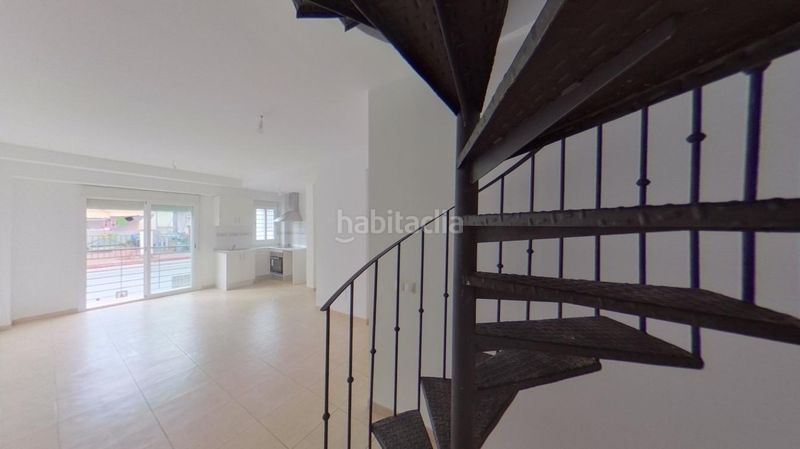 Foto aa3b3ab9-70be-4f78-ae4c-3cb36ad9e0e6. Dúplex , 1 dormitorio, balcón en Centro Benalmádena