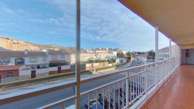 Foto 69cea943-2e7f-4fb8-8567-1768506fe098. Estudi amb piscina a El Pinillo Torremolinos