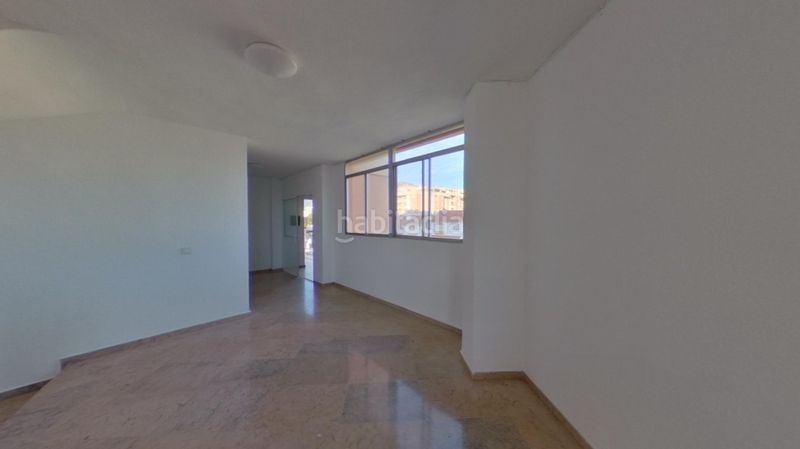 Foto be9dfd41-a4a5-43fd-ab3b-94ccf6d0350c. Estudi amb piscina a El Pinillo Torremolinos