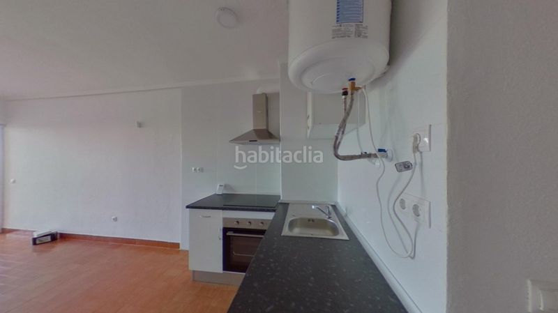 Foto eed8d190-d8b3-4baa-9458-a95a2f2012dc. Estudi amb piscina a El Pinillo Torremolinos