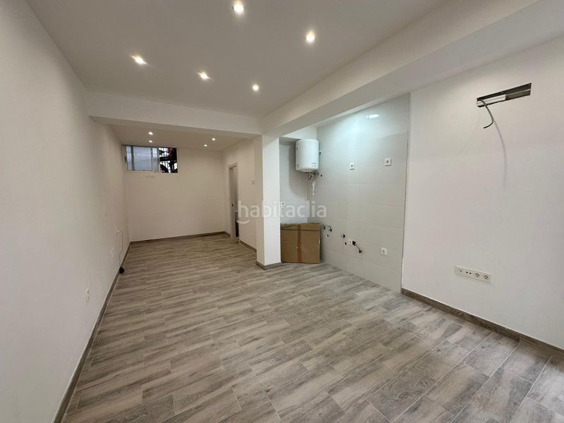 Foto 0218a0e1-1a2d-4d42-afa3-ca7b683d2954. Planta baixa a Calvario Torremolinos