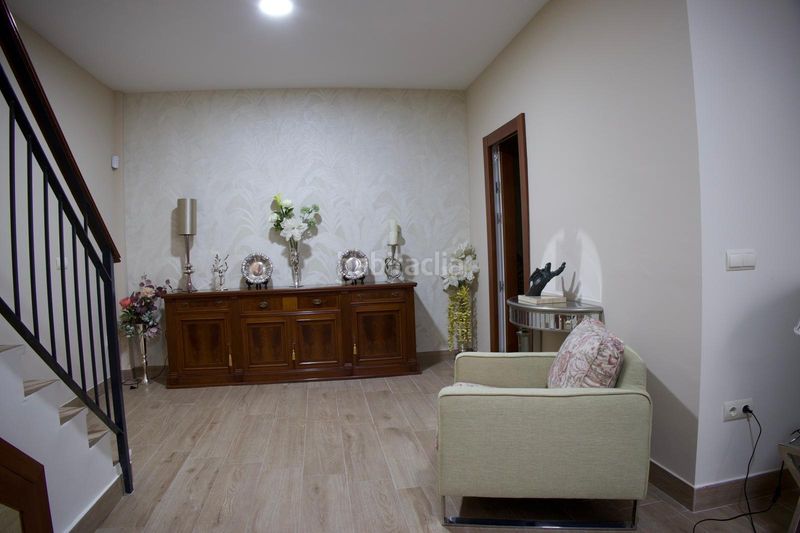 Foto f62b863e-4569-4db1-ac09-6f9f9ec3f7f2. Casa adossada amb calefacció aparcament piscina a Fuengirola