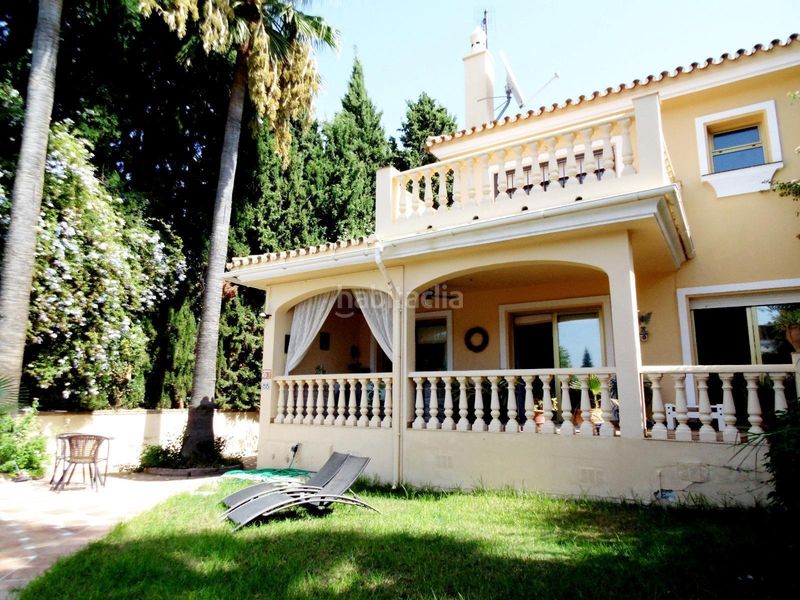 Foto 5f8afc7a-04a2-49af-8e52-22d3421f9b75. Casa aparellada amb aparcament piscina a campo de Mijas Mijas