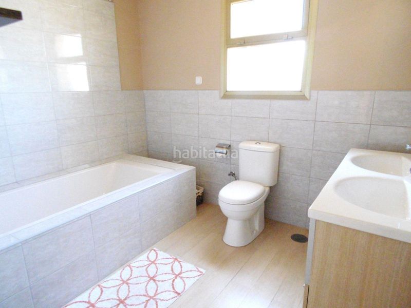 Foto b97c551c-633d-43f8-a275-21cb3413687e. Casa aparellada amb aparcament piscina a campo de Mijas Mijas