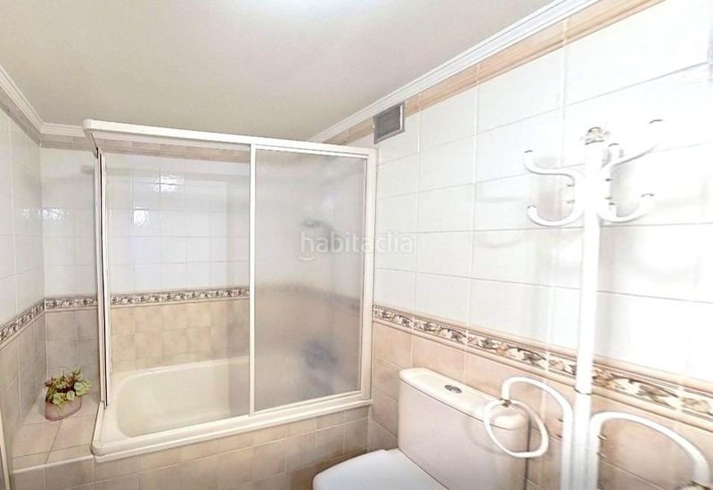 Foto 547df4a2-50c7-4bb6-8a6d-5684198f17c1. Apartament amb piscina a Puerto Deportivo Fuengirola