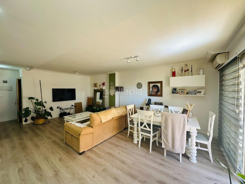 Foto 01f386ce-8a72-445e-9718-cdaca420a244. Piso las lagunas care pisazo reformado 3 dormitorios, garaje, piscina y 2 terrazas en Mijas