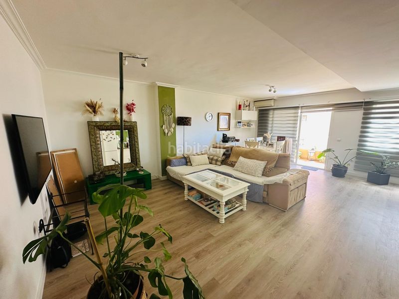 Foto 1a2bc827-0791-4585-a2fb-76fc0fbba11e. Piso las lagunas care pisazo reformado 3 dormitorios, garaje, piscina y 2 terrazas en Mijas