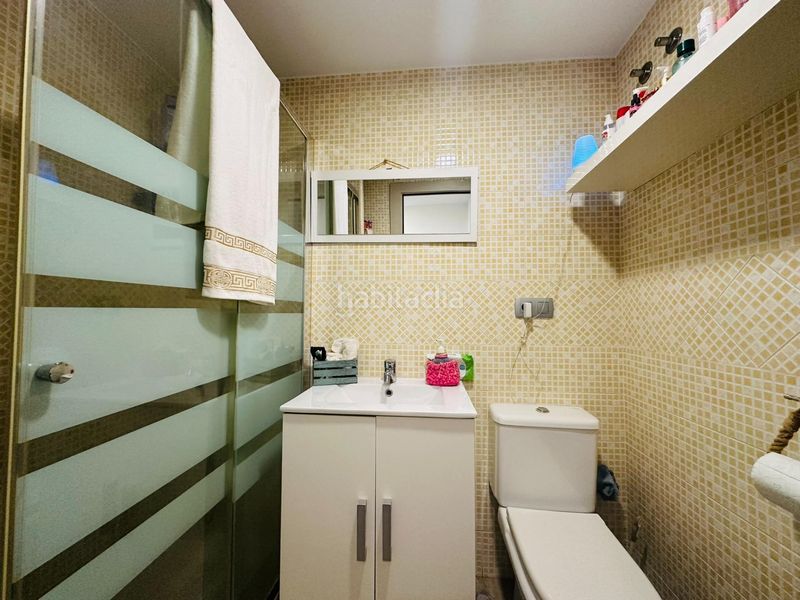 Foto 3acc2db7-e935-40e2-927e-54ecb72df36d. Piso las lagunas care pisazo reformado 3 dormitorios, garaje, piscina y 2 terrazas en Mijas