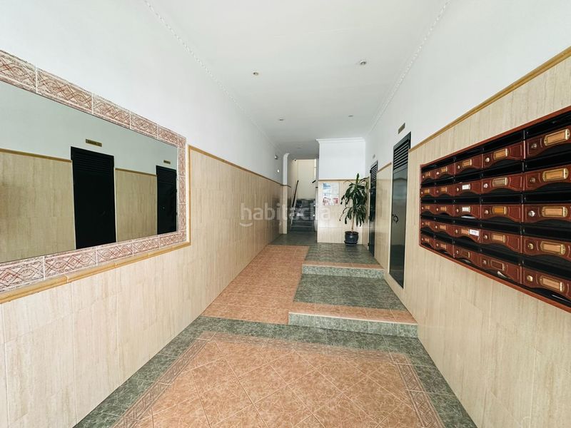 Foto c0433d58-bf43-41bf-bd94-1621d953cce0. Piso las lagunas care pisazo reformado 3 dormitorios, garaje, piscina y 2 terrazas en Mijas