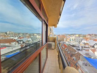 Apartamento en Puerto Deportivo. Fuengirola centro 1ª línea de mar  coqueto y luminoso apartament