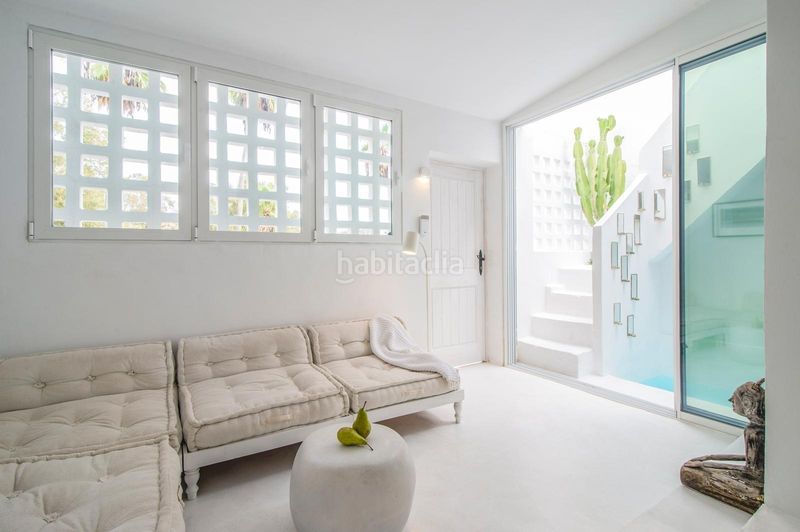 Foto 09319c8a-7f29-4256-80ac-a99f7e9594e3. Casa amb calefacció piscina a Marbesa Marbella